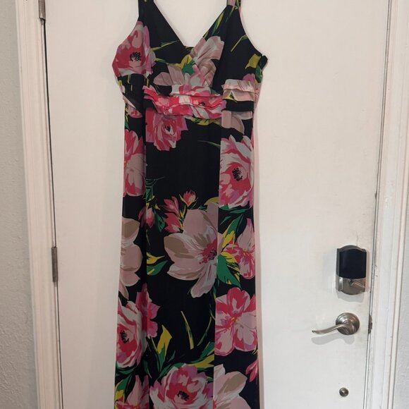 Maxi Flower Dress - Picture 1 of 11
